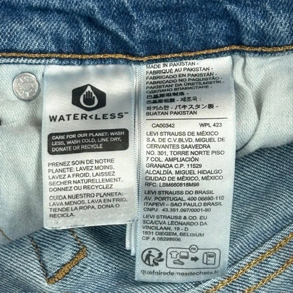 Levis levi 502